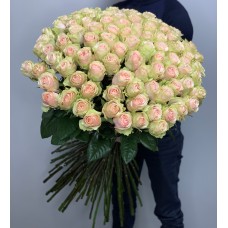 101 роза "Фрутетто" 90 см